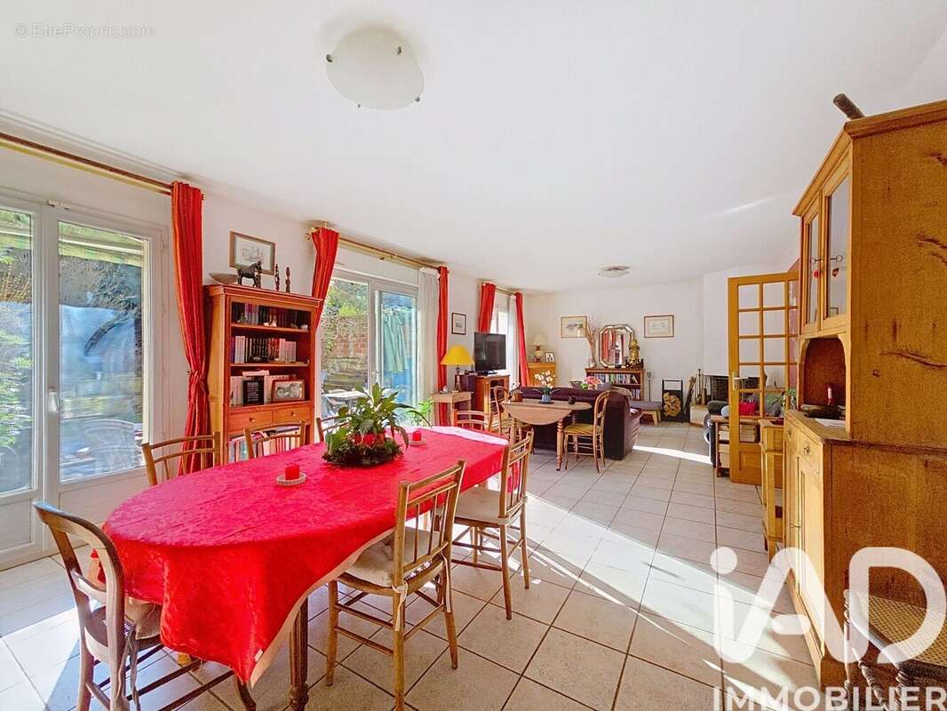 Photo 6 - Maison à SURESNES