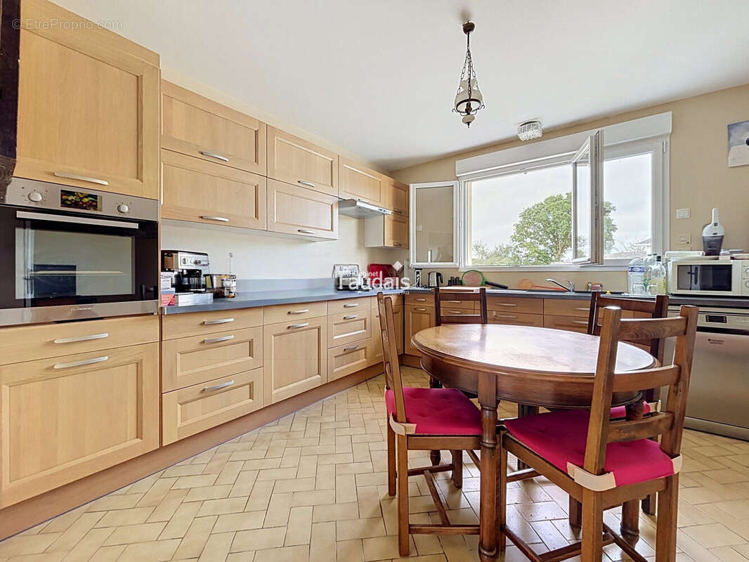 Maison 114 m² à Lithaire  - photo 3