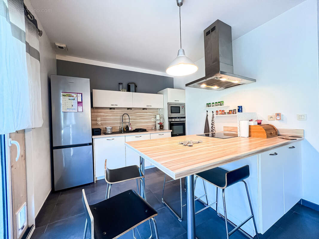 Maison à SAINT-JULIEN-EN-BORN