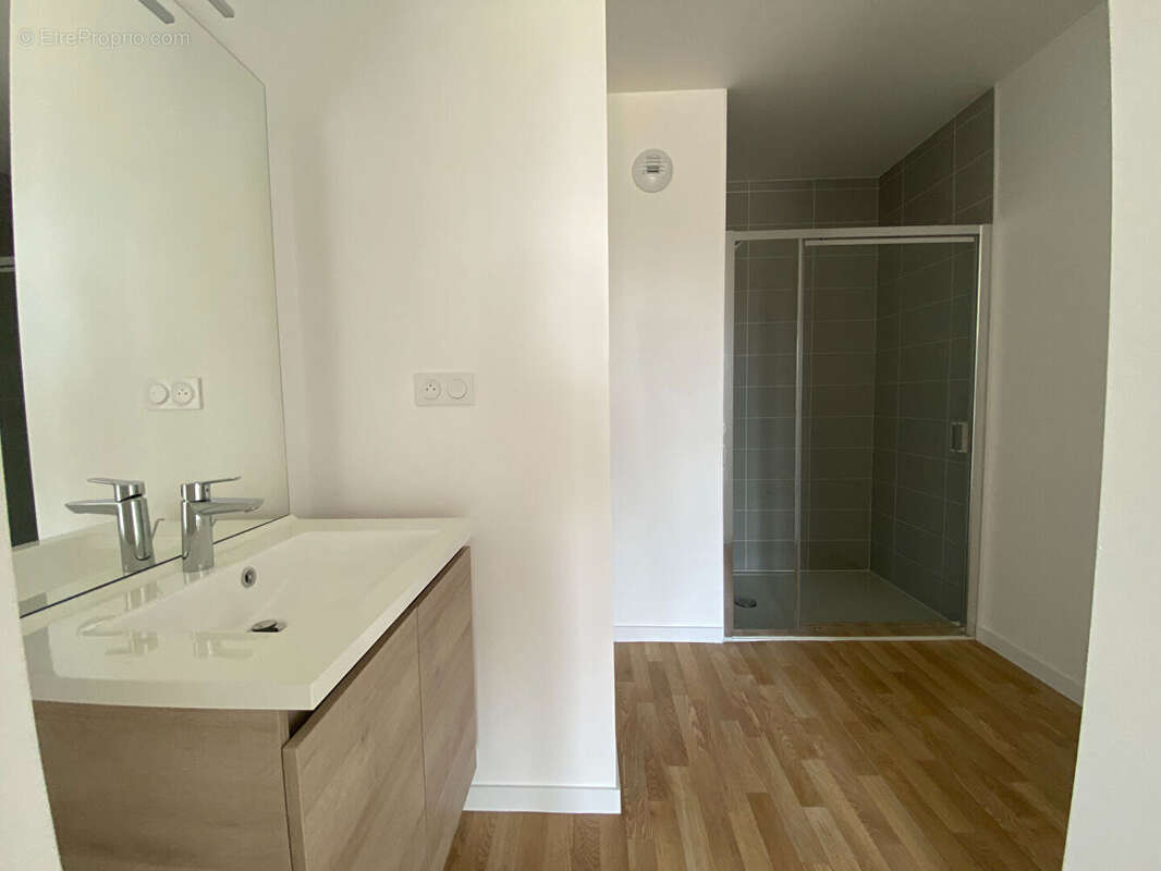 Appartement à BEDEE