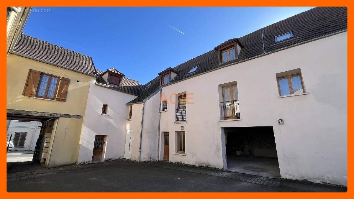 Appartement à LOUVRES