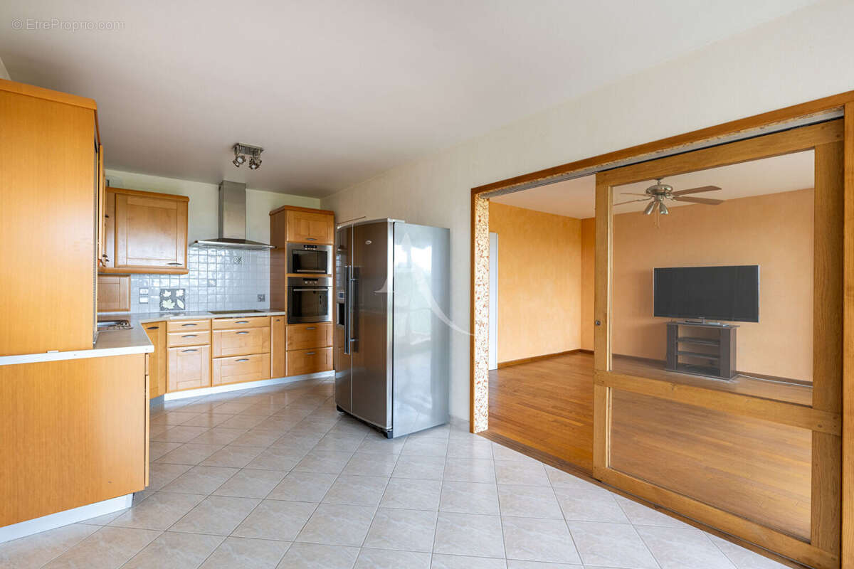 Appartement Préfecture Cergy Pontoise 5 pièce(s) 90 m2 - photo 3