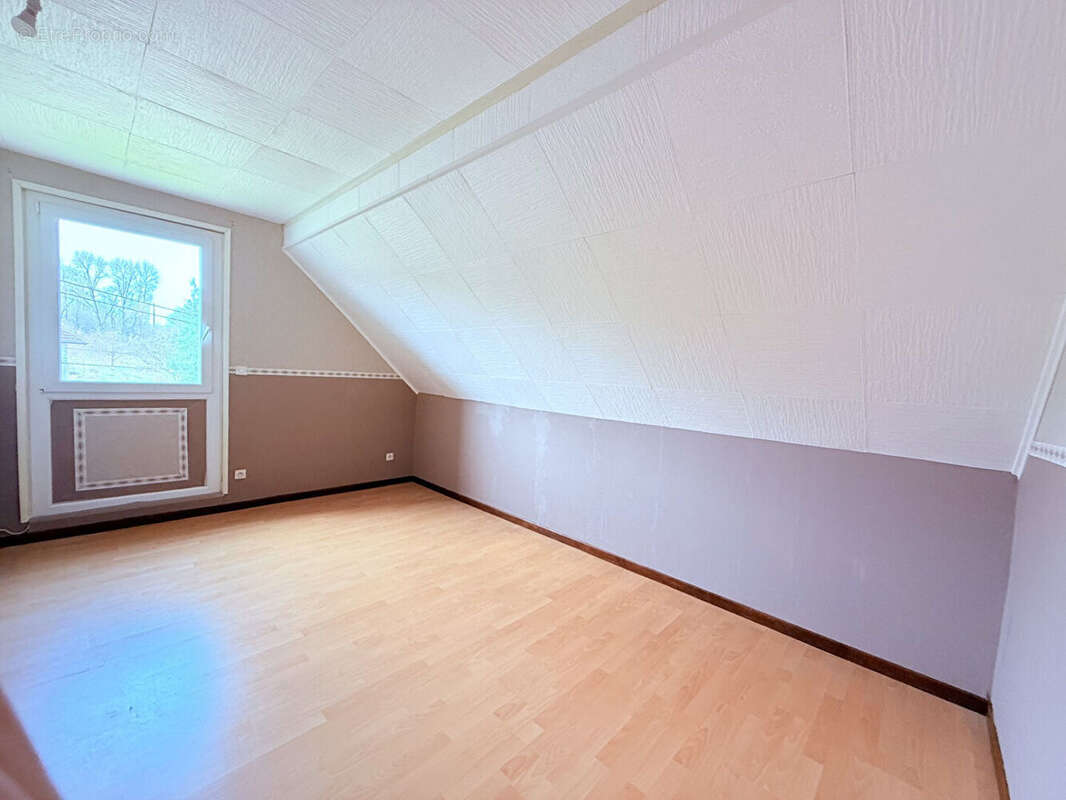 Maison  5 pièce(s)  127 m2 sur un terrains de  27 ares - photo 10