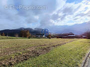 Terrain à MASSIGNIEU-DE-RIVES