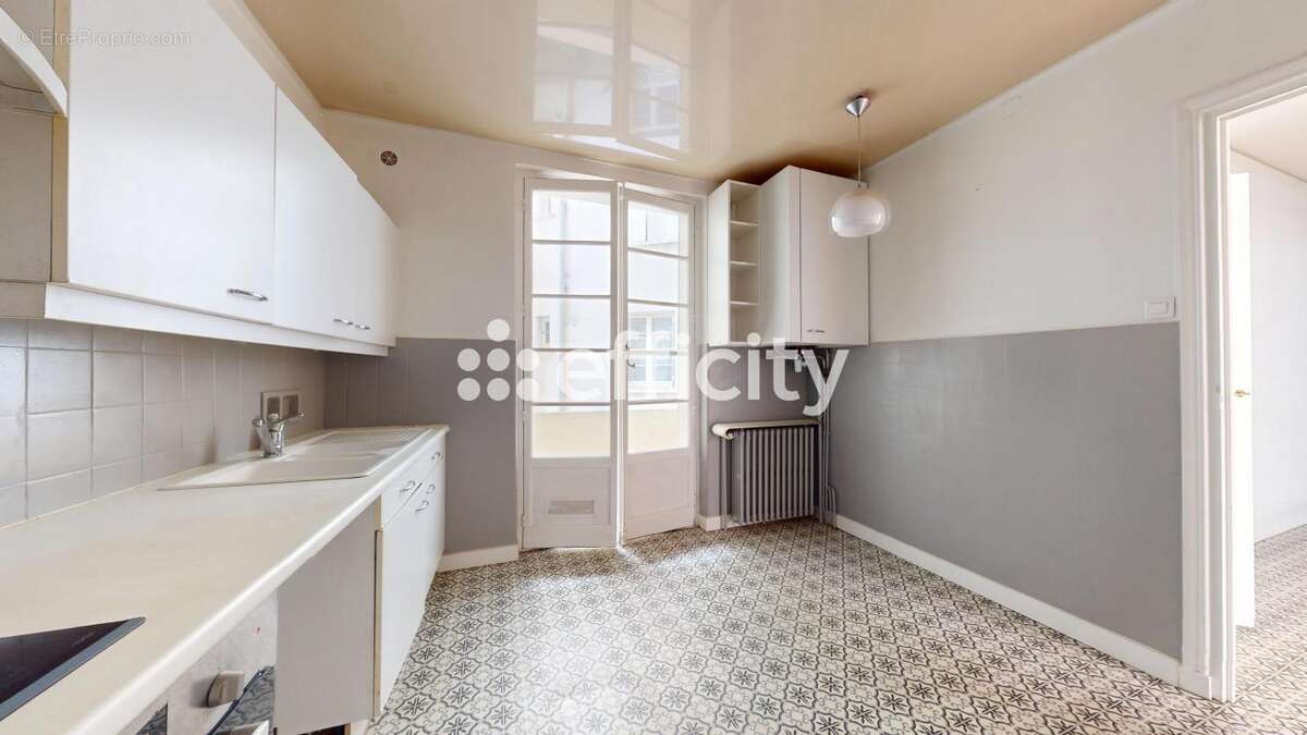 Appartement à LYON-6E
