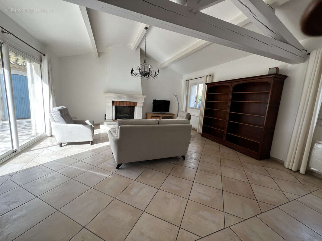 Maison à VAISON-LA-ROMAINE