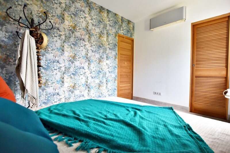 Maison à SOLLIES-TOUCAS