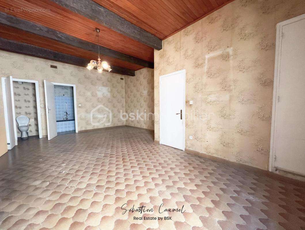 Maison de village à rénover env. 65 m² · Garage voûté + greniers · Cournonterral 34660 - photo 8