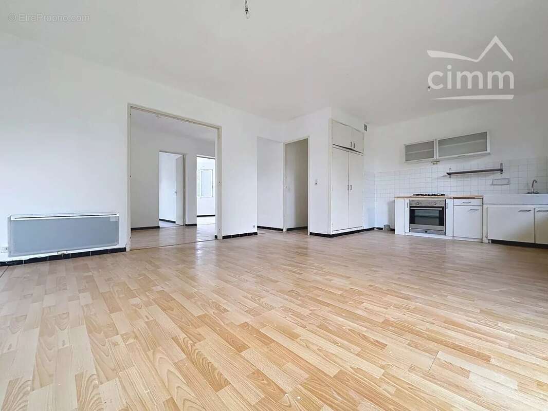 Appartement à L'ISLE-SUR-LA-SORGUE