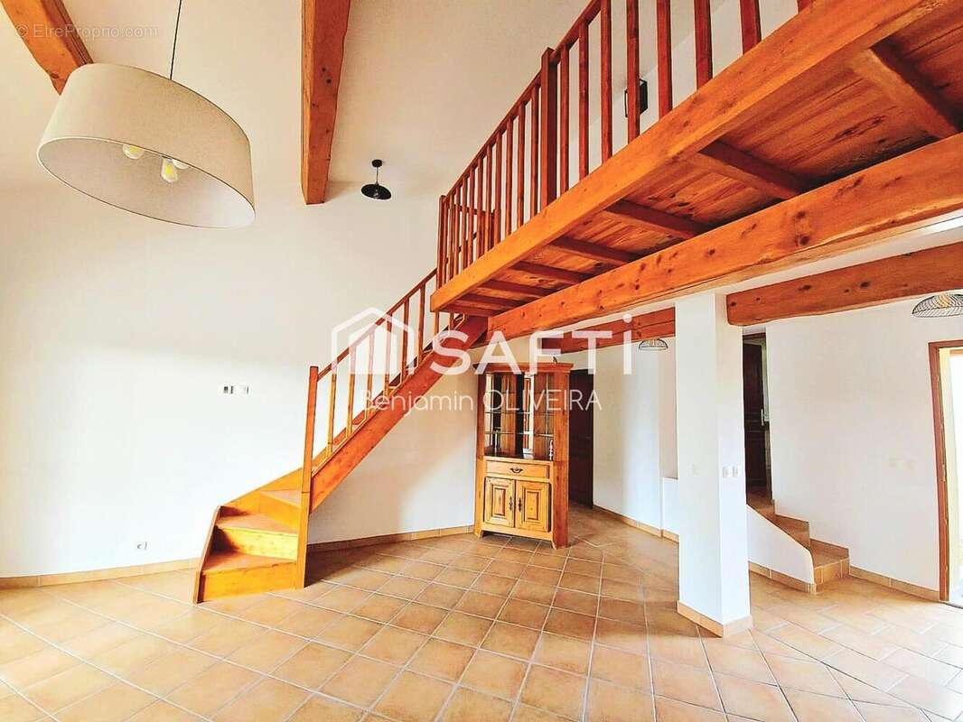Maison 109 m² à Peypin  - photo 4