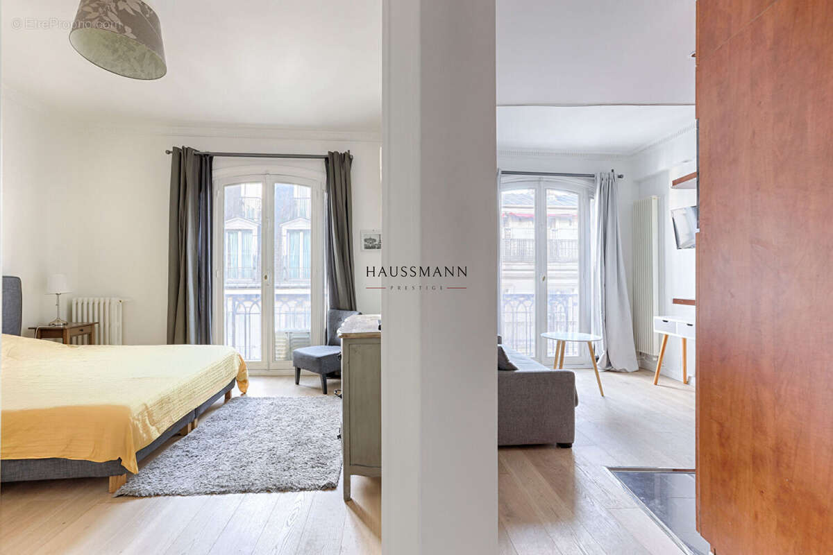 Appartement à PARIS-9E