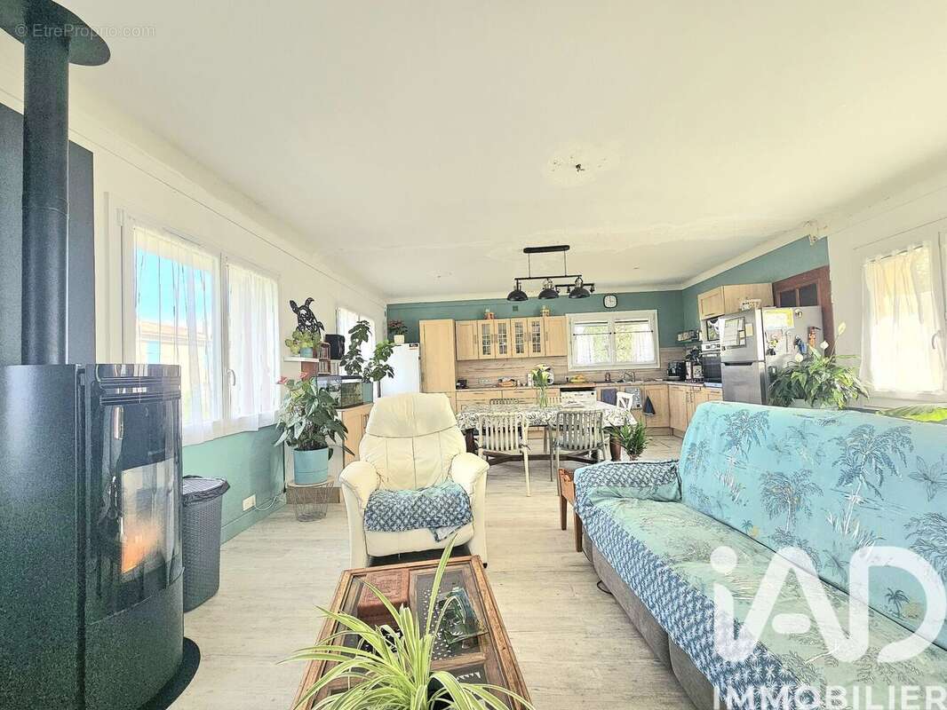 Maison 96 m² à Saint-Georges-De-Rex  - photo 8