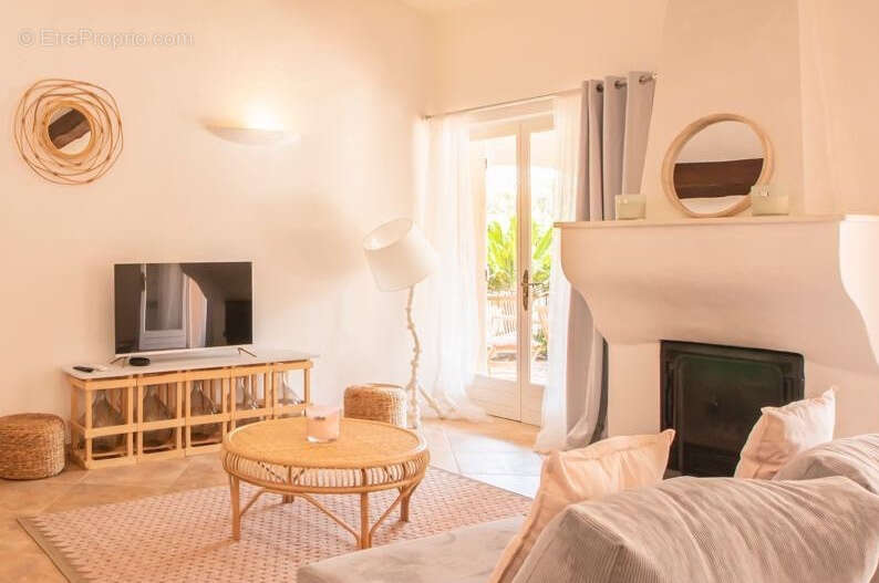 Maison à GASSIN