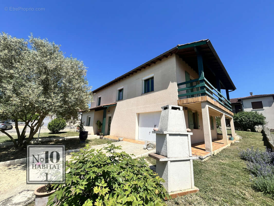Maison à MAUVEZIN