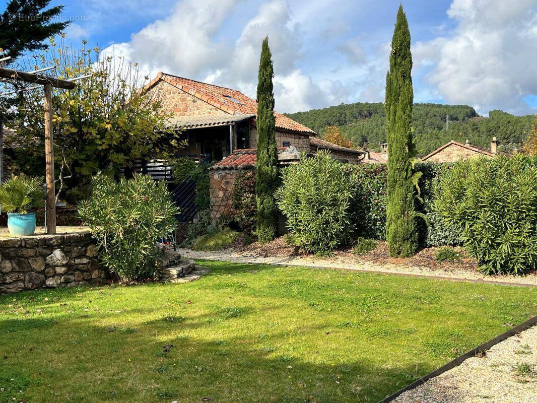 Maison à LES SALELLES