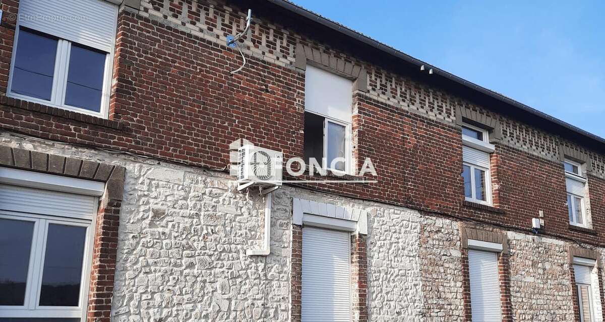 Maison à SAINT-ETIENNE-DU-ROUVRAY