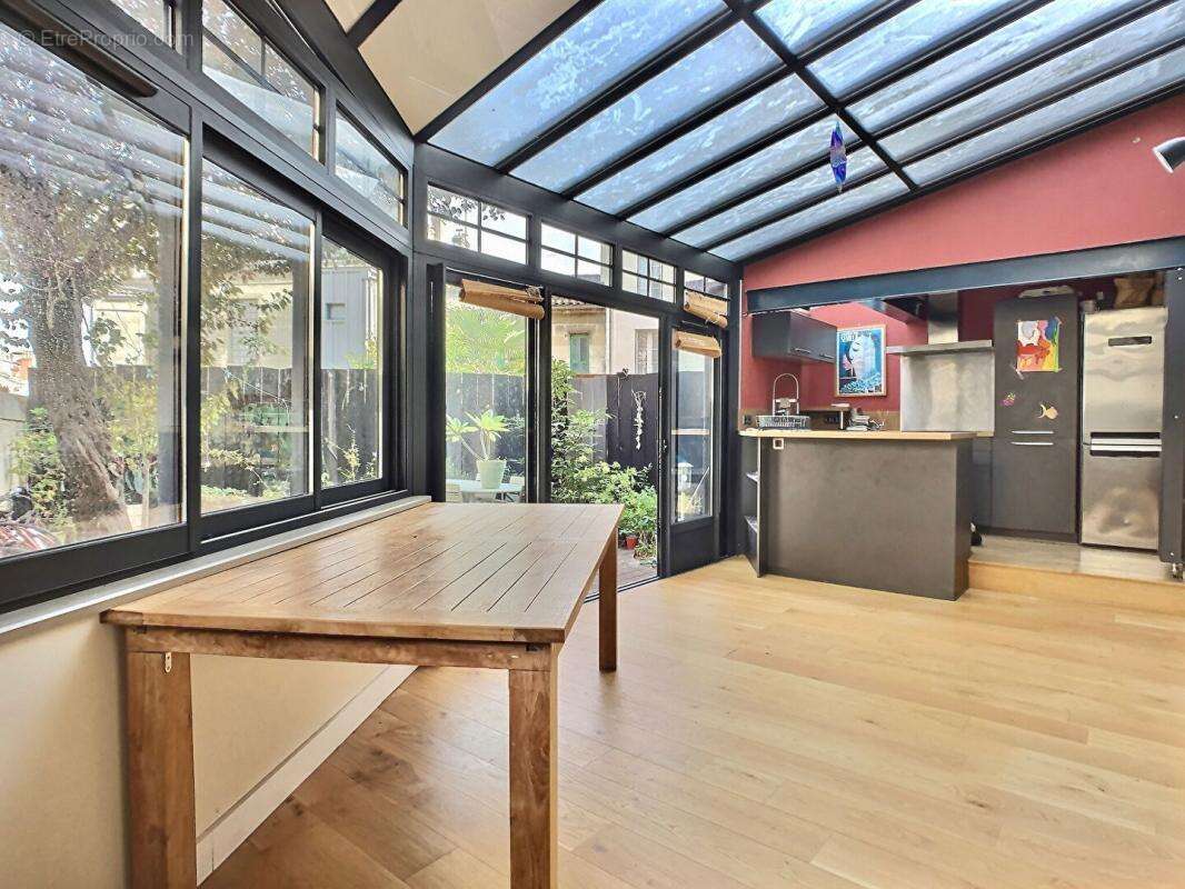 Appartement à BORDEAUX