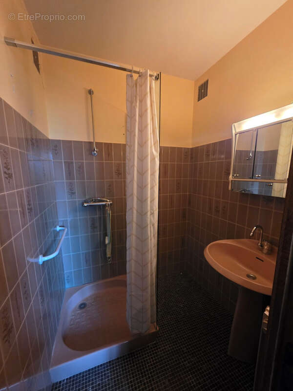 Maison à VILLOSANGES