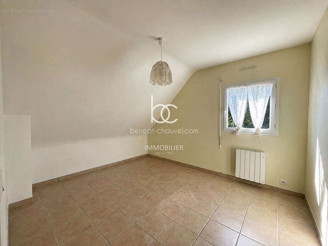 EXCLUSIVITÉ SARZEAU - Maison de 75 m² avec jardinet, proche du Golfe du Morbihan - photo 8