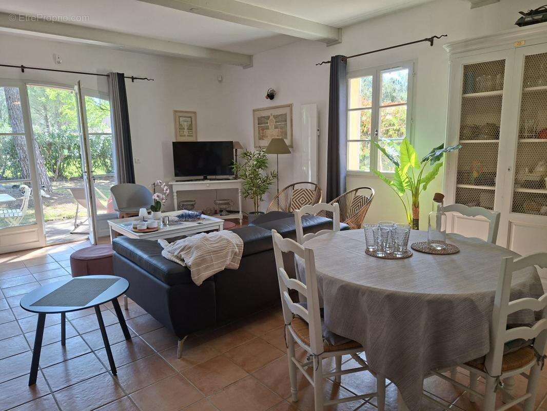Maison à LA MOTTE