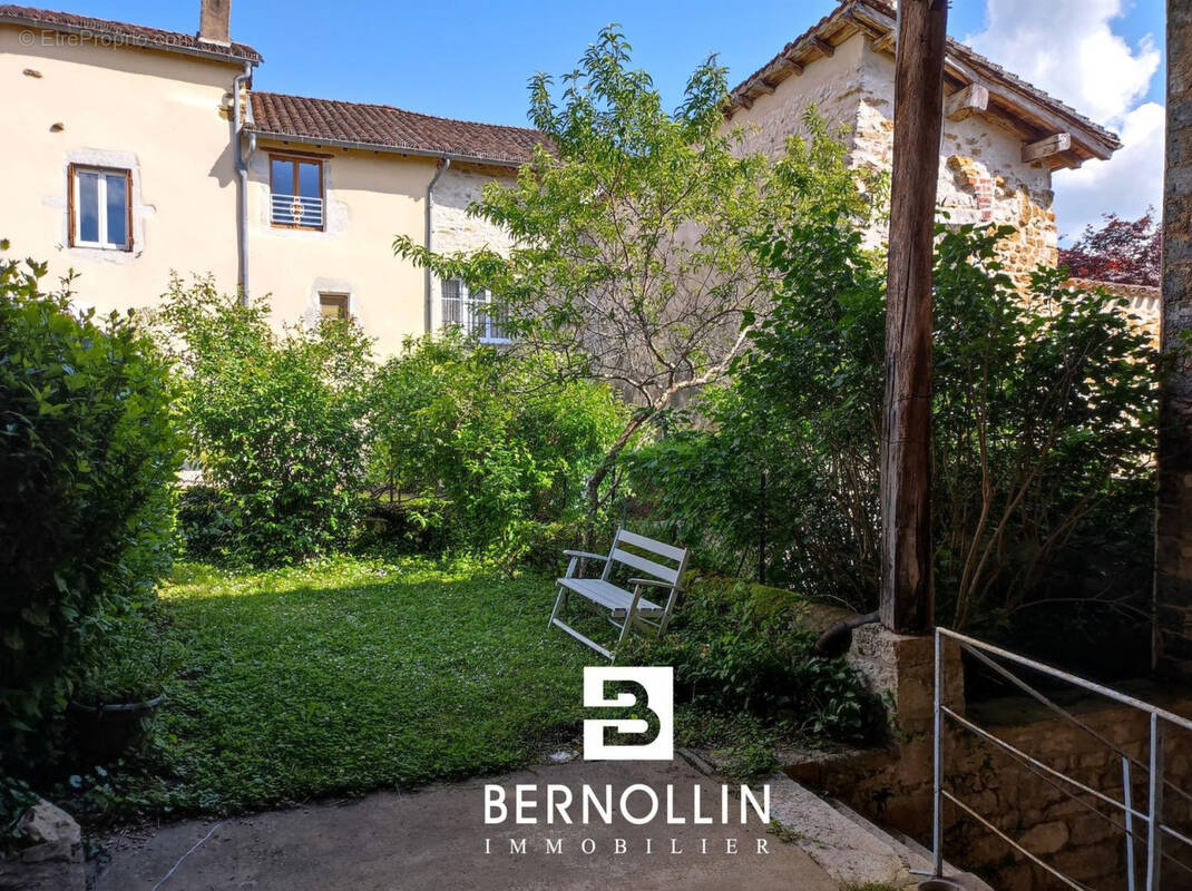 Maison à PRESSIAT