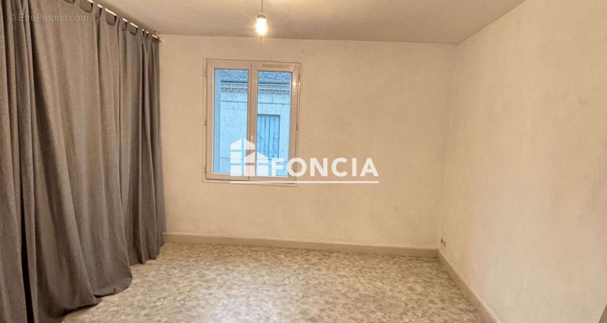 Maison à AZAY-LE-RIDEAU