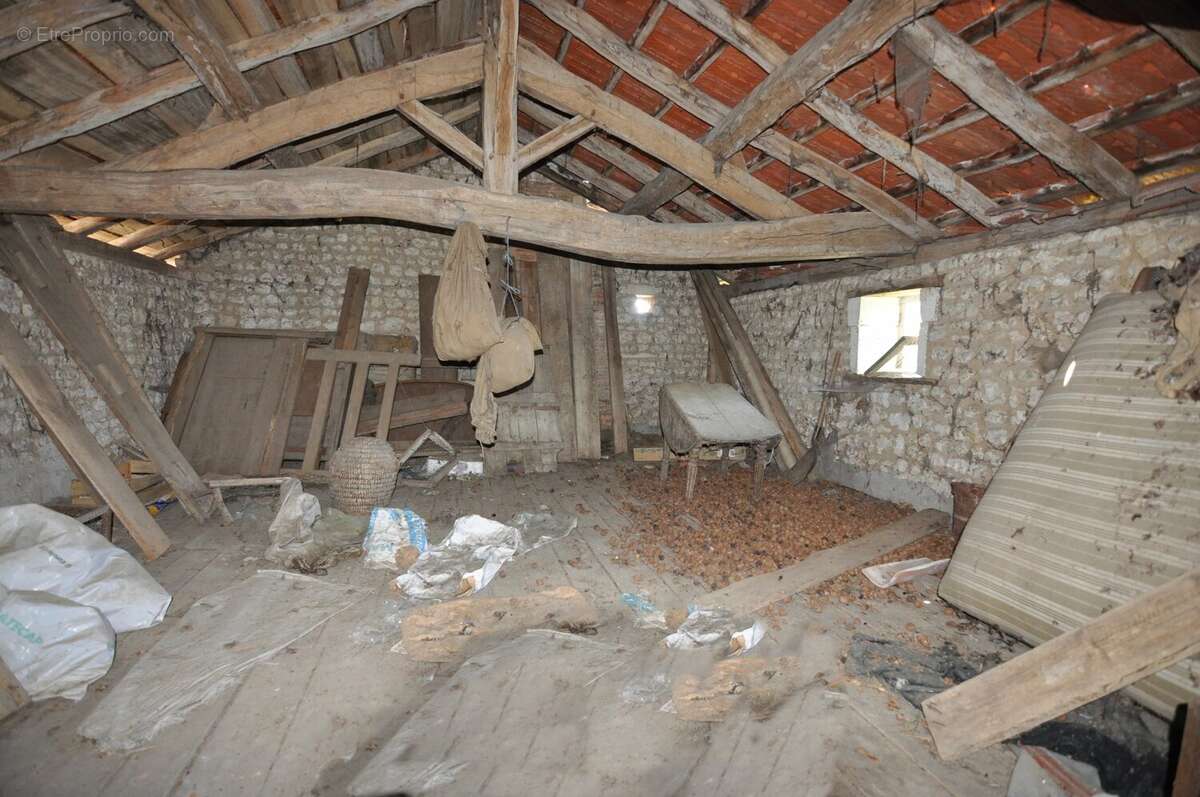 Petite maison de campagne  à rénover entièrement - photo 9