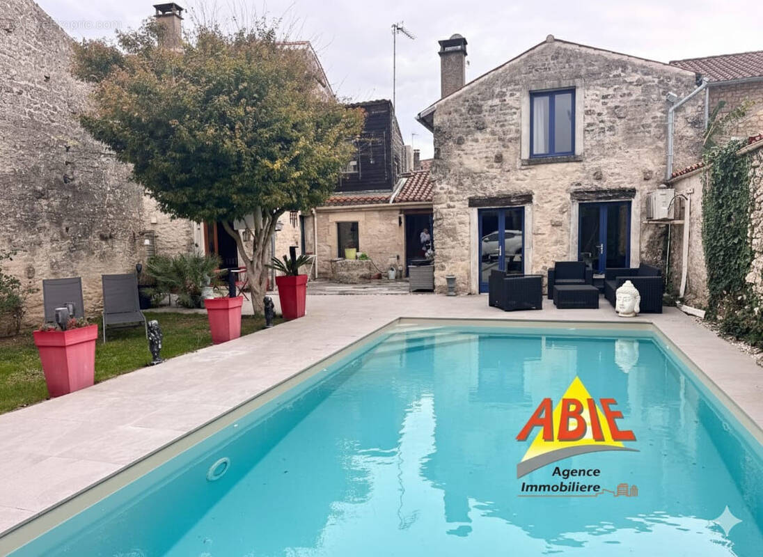 Photo 1 - Maison à COULONGES-SUR-L&#039;AUTIZE