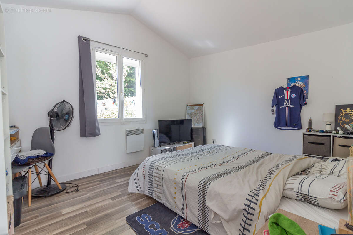 Maison de plain-pied 6 chambres - photo 3