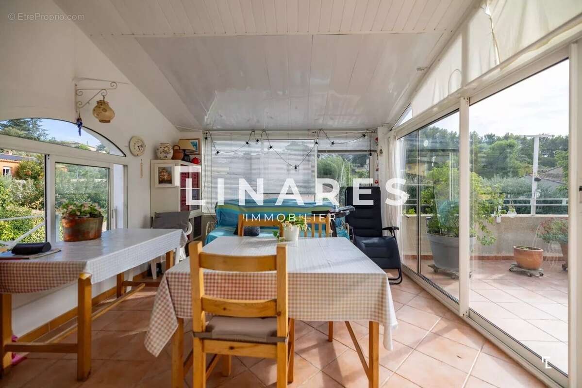 Appartement à MARSEILLE-11E