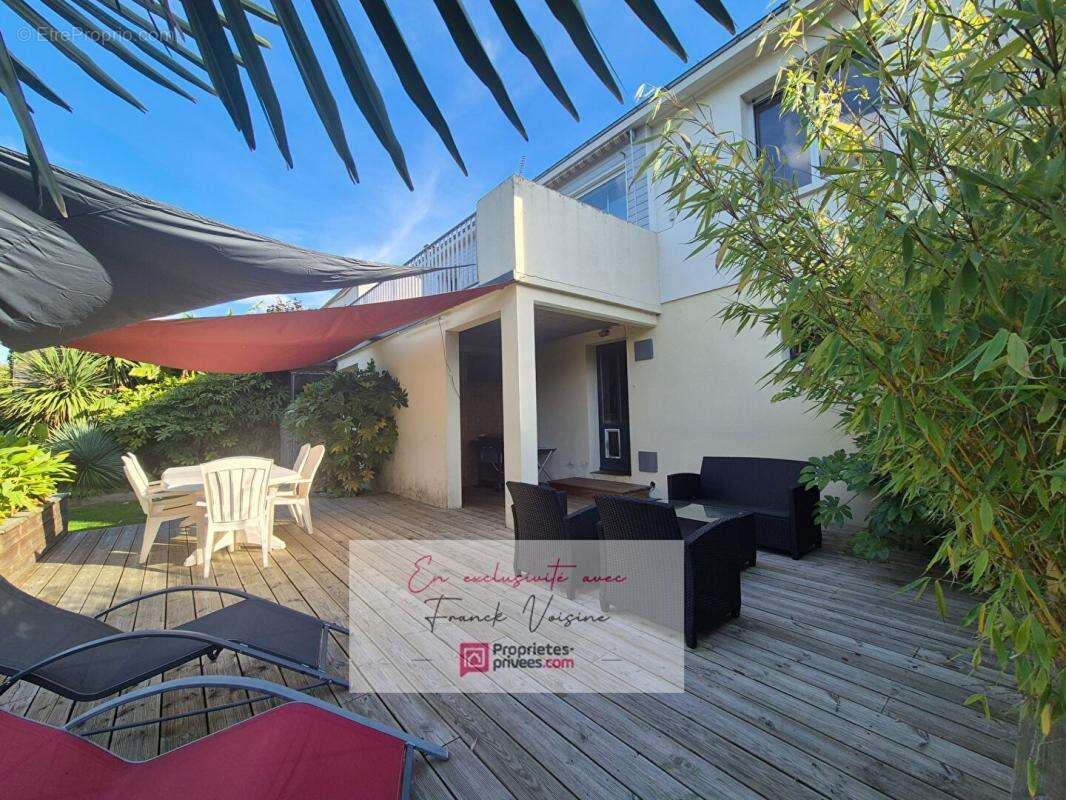 Maison à LES HERBIERS