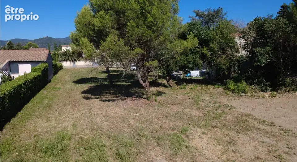 Terrain à ANCONE