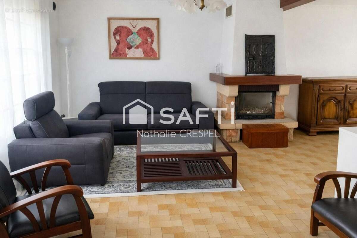 Photo 6 - Maison à AMBRIERES-LES-VALLEES