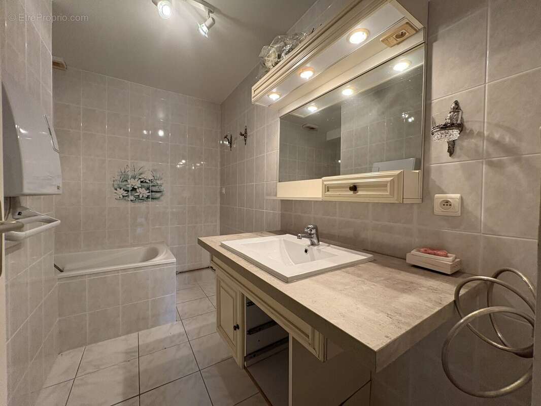 Maison à VILLEDIEU-LES-POELES