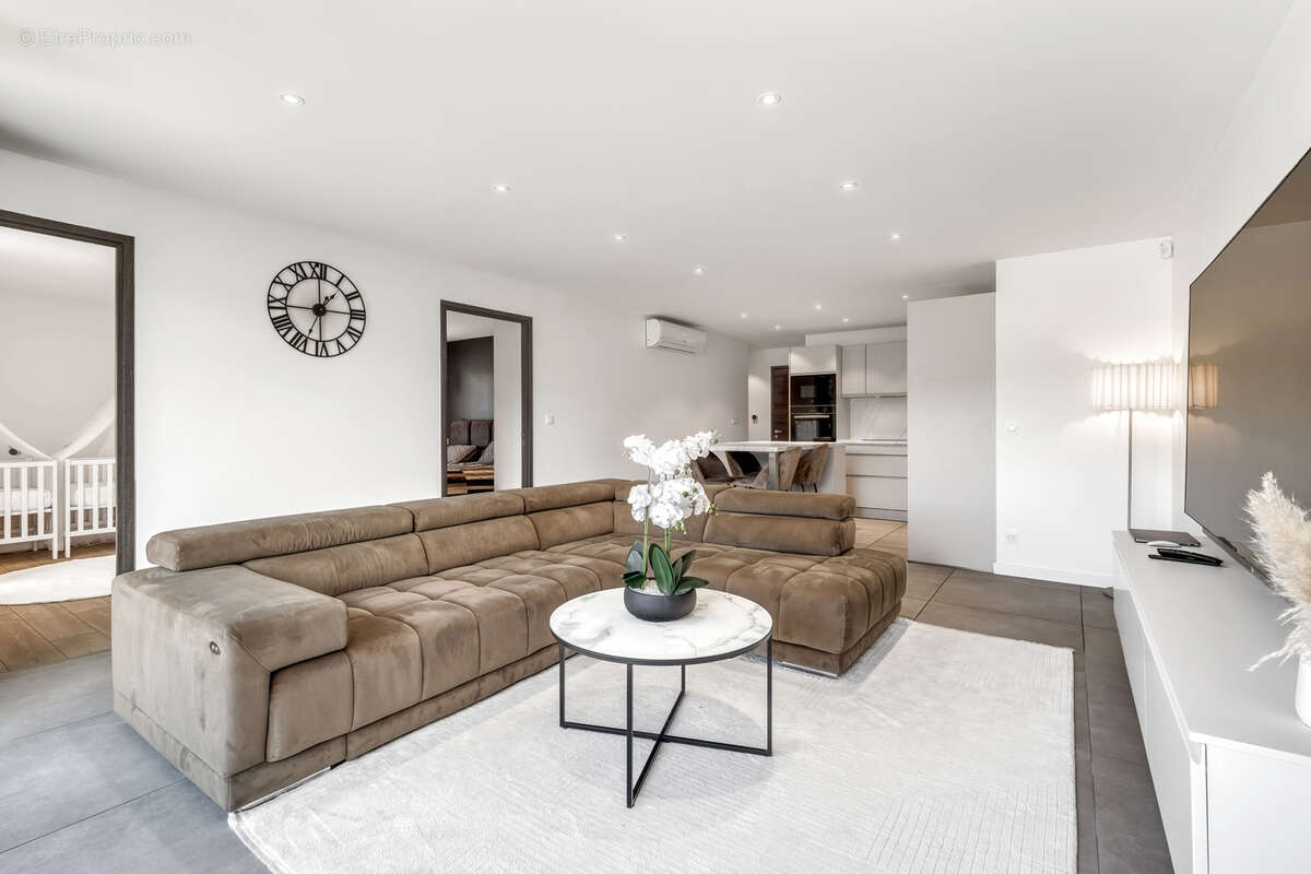 Appartement à SAINT-JEOIRE-PRIEURE