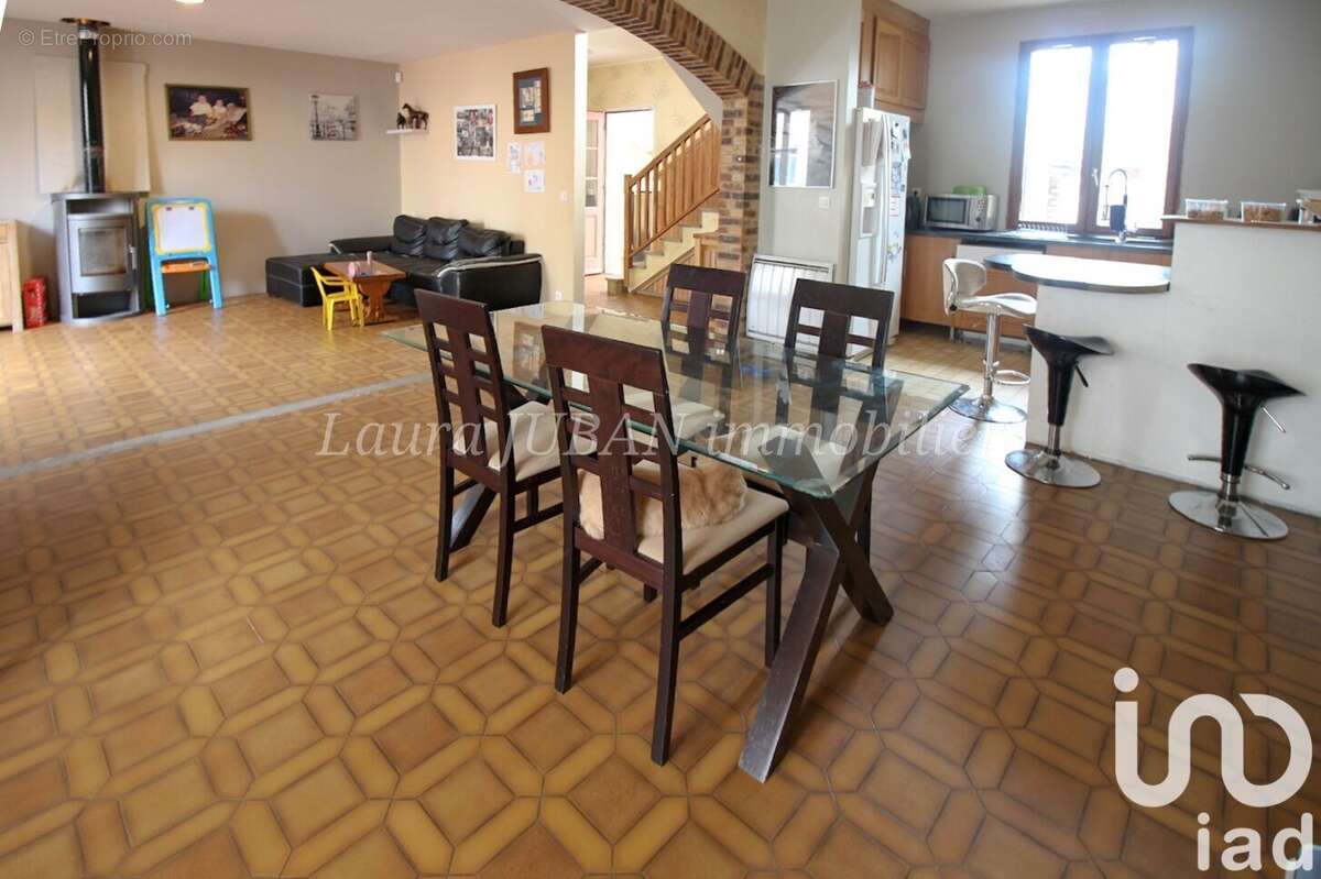 Photo 2 - Maison à MONTEREAU-FAULT-YONNE