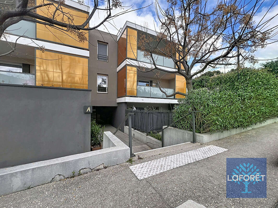 Appartement à MARSEILLE-13E