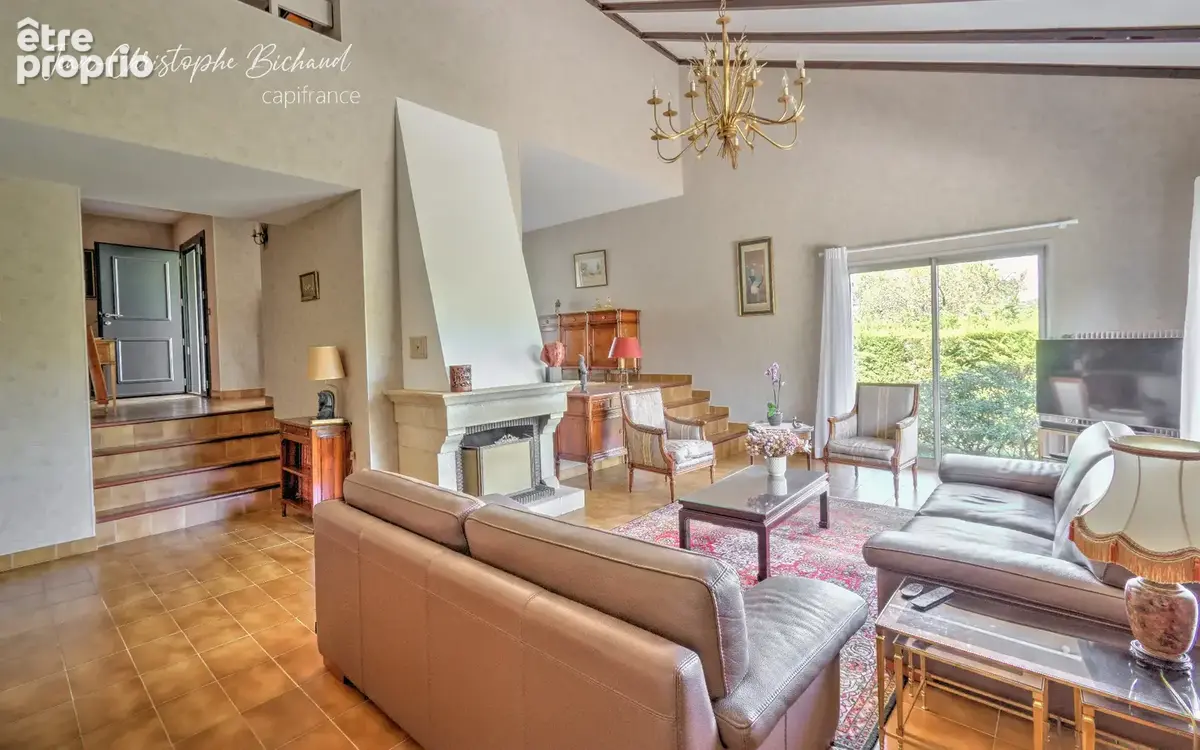 Maison familiale de 169 m² – 5 chambres – Terrain de 910 m² – Chaponost - photo 6