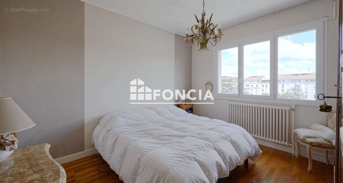 Appartement à BOURGOIN-JALLIEU