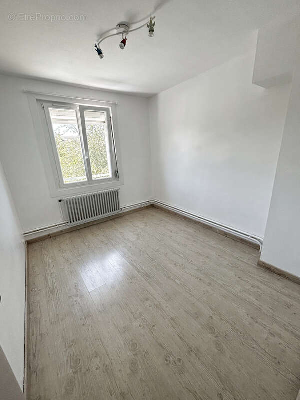 Maison familiale avec - 3 chambres - garage   Famars - photo 7