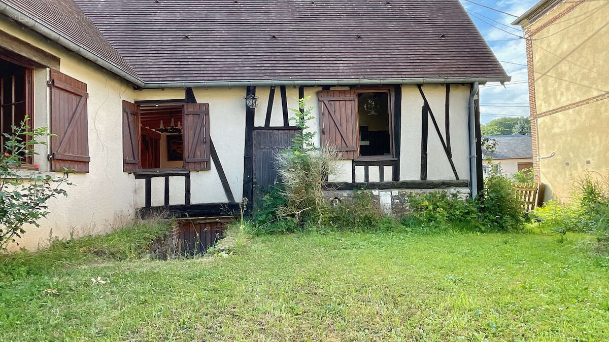 Maison de village avec bord de rivière - photo 16