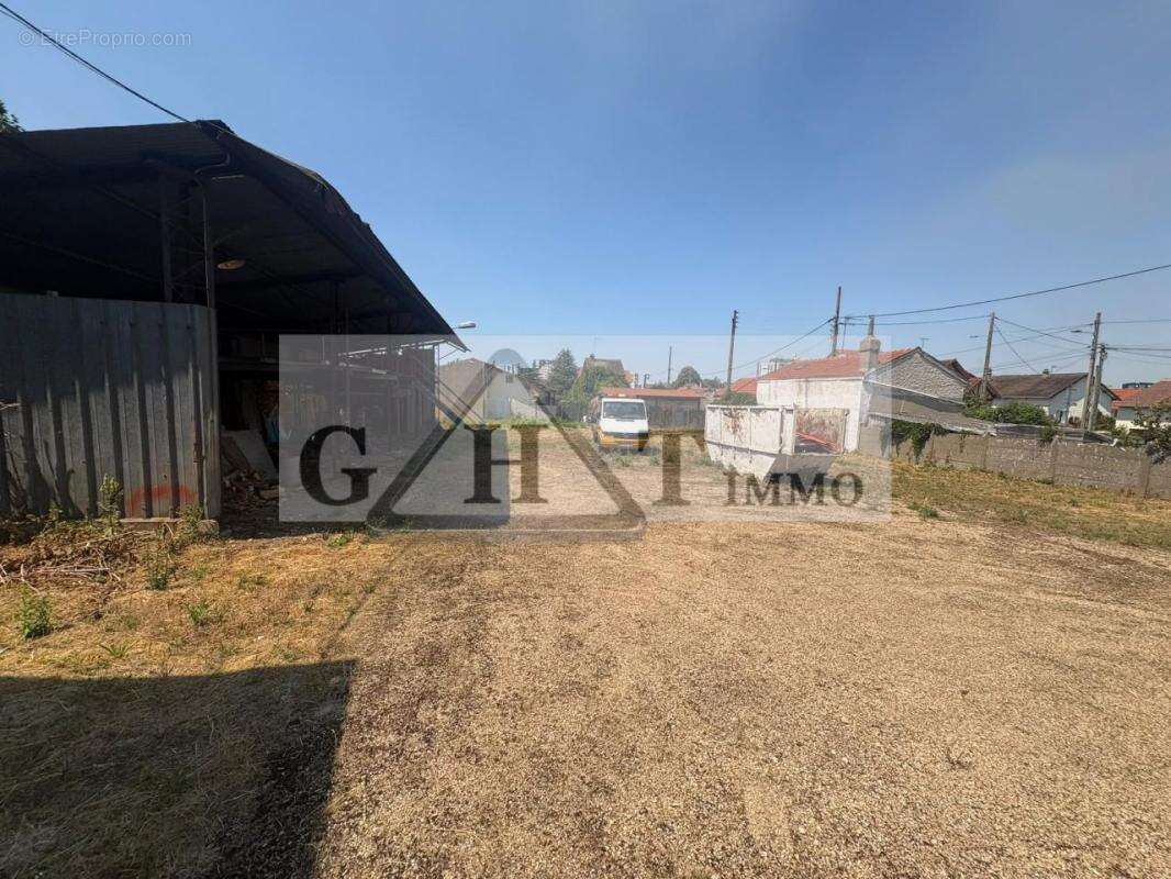 Entrepôt indépendant – 961 m² – dammarie-les-lys (77) - photo 11