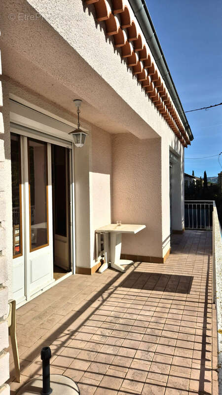 Maison à CHARMES-SUR-L&#039;HERBASSE