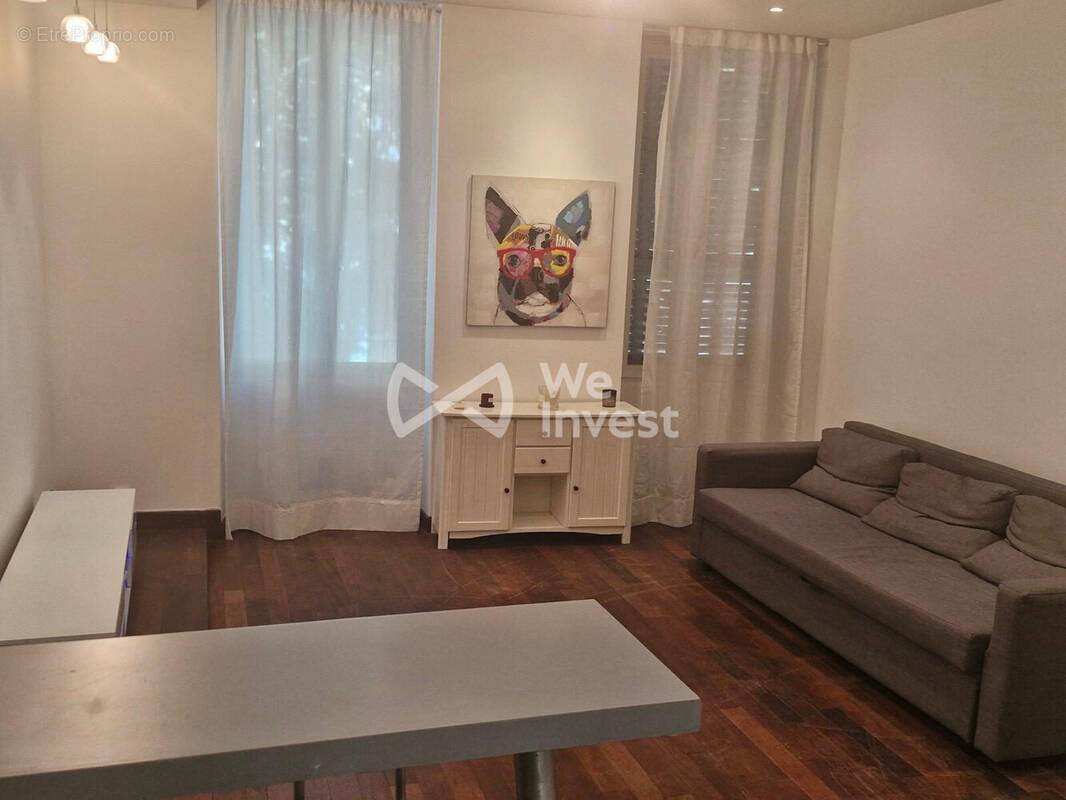 Appartement à MARSEILLE-4E