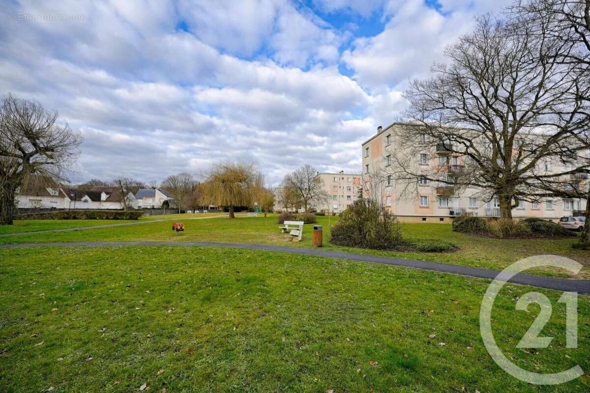 Appartement à LE PLESSIS-TREVISE