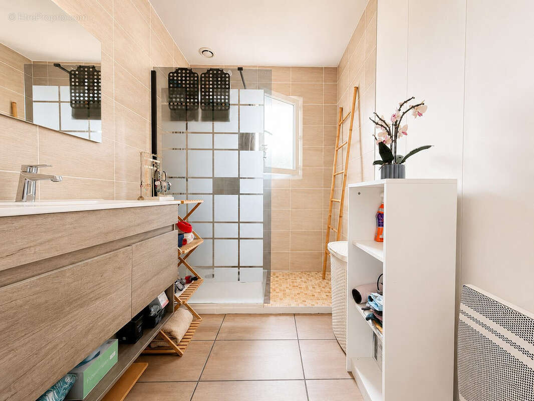 Maison 111 m² à Bas-Et-Lezat  - photo 4