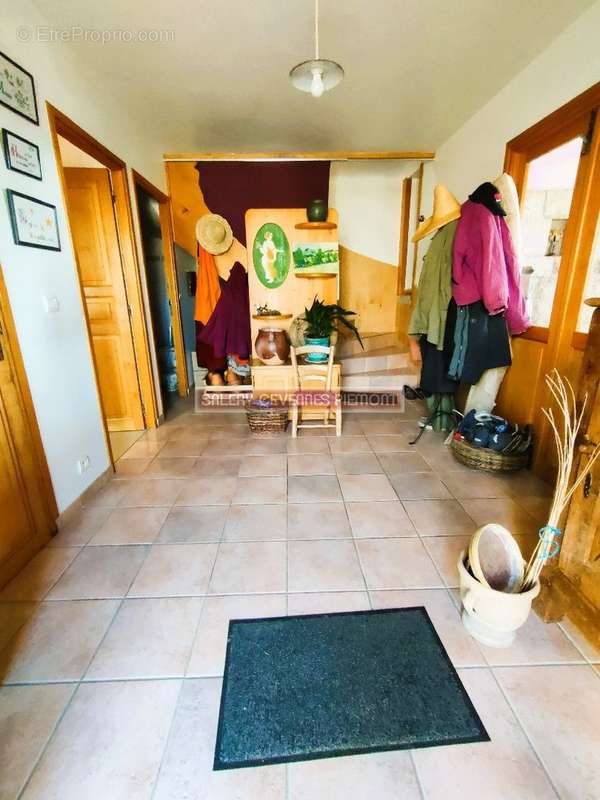 Maison à LE PONT-DE-MONTVERT