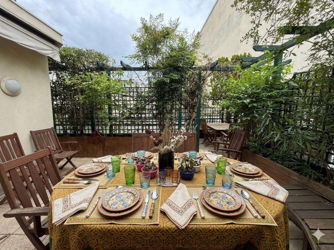 Appartement à PARIS-6E