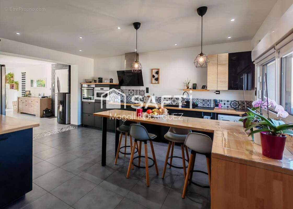 Photo 3 - Maison à ROUGE