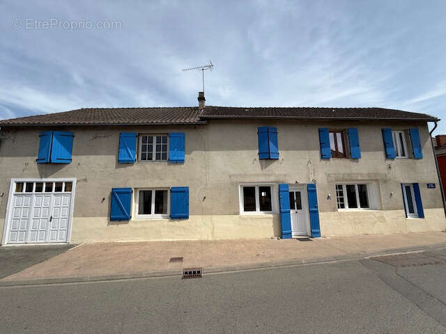 Maison à SAINT-PRIEST-BRAMEFANT